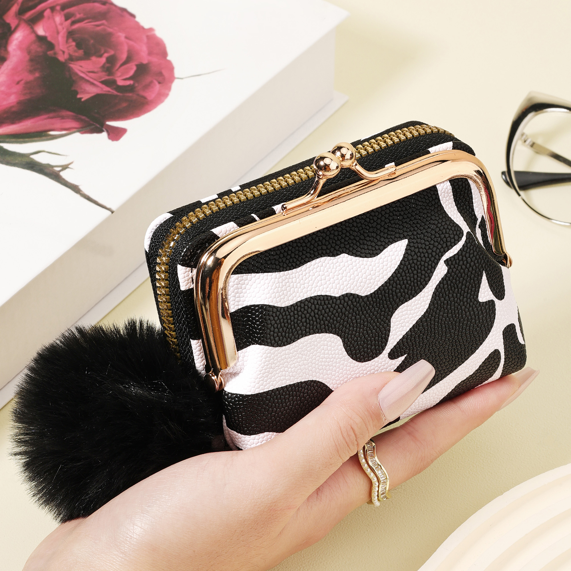 Fashionable zebra print coin w - Zebra Tablet Accessories recension och pris