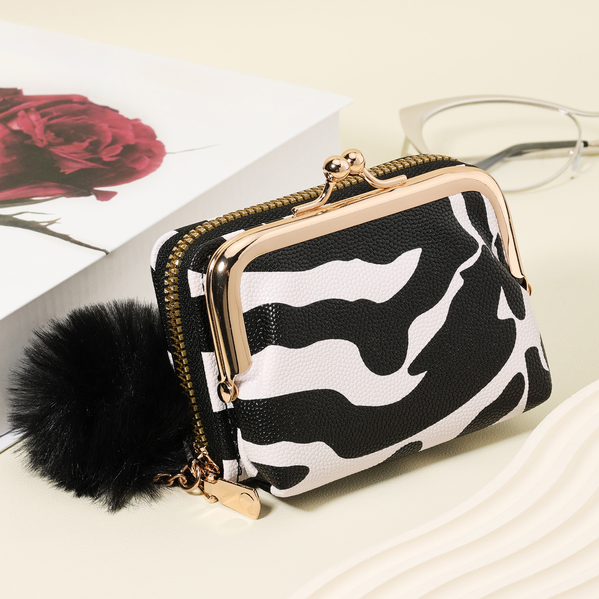 Fashionable zebra print coin w - Zebra Tablet Accessories recension och pris