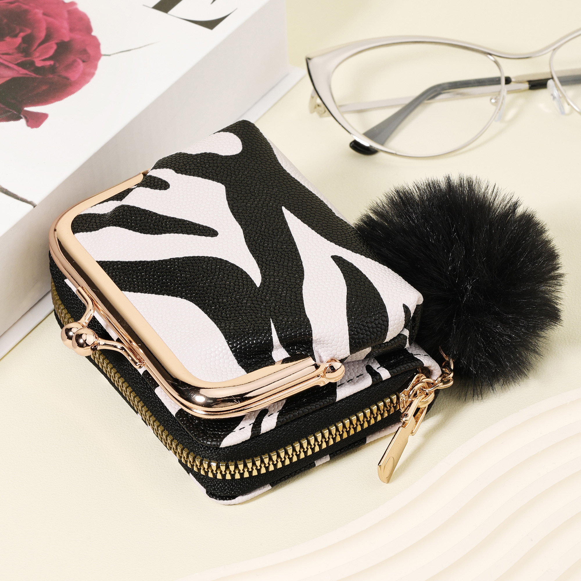 Fashionable zebra print coin w - Zebra Tablet Accessories recension och pris