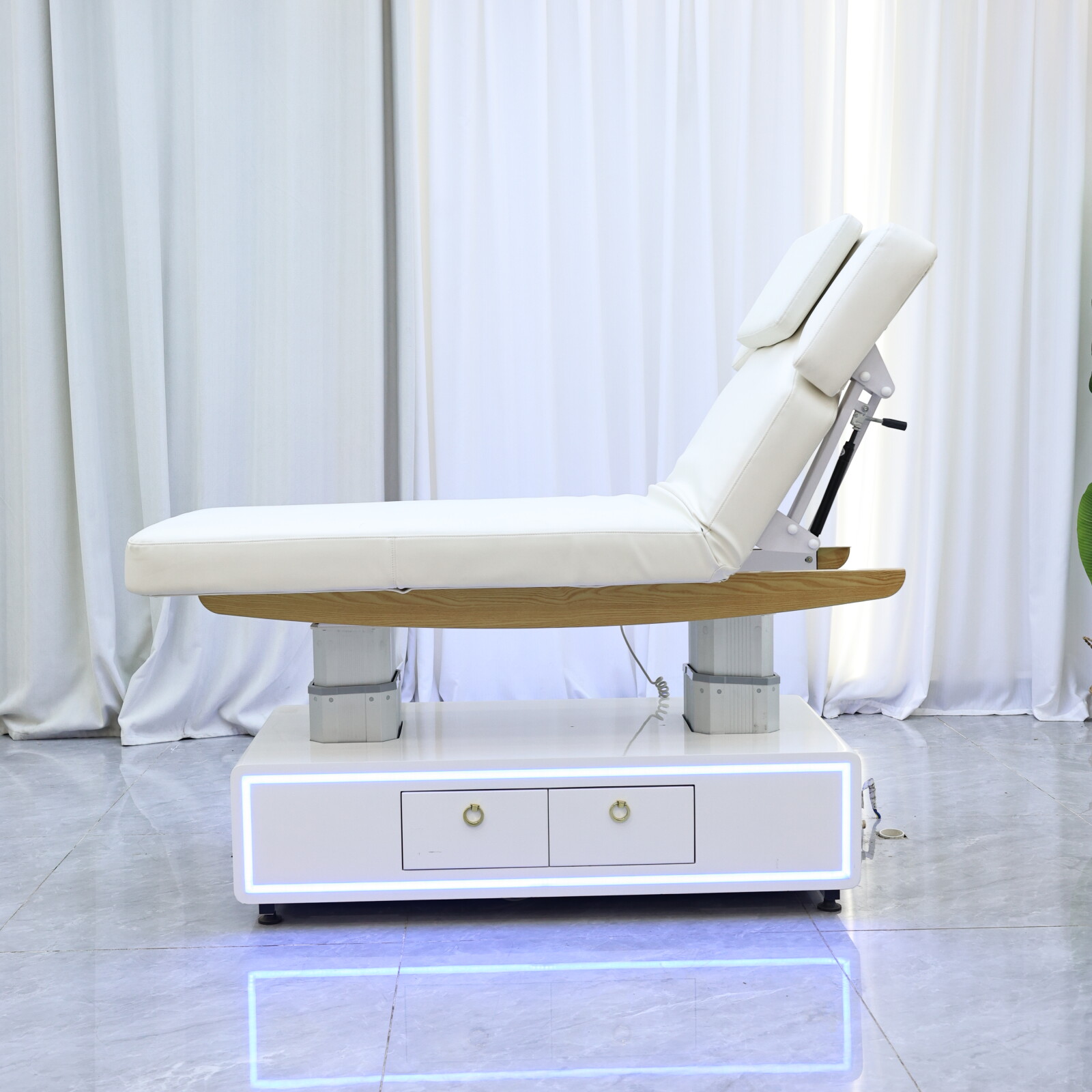 Electric Lifting, White Beauty - Massage Table Accessories Uk recension och pris