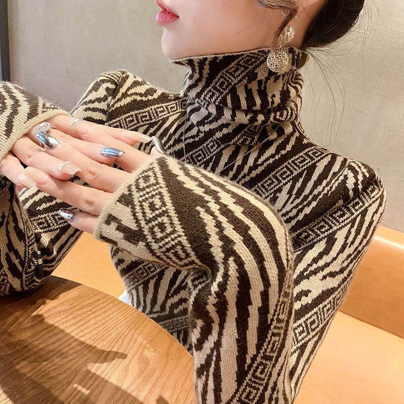 Winter Women's High Neck Sweat - Zebra Tablet Accessories recension och pris
