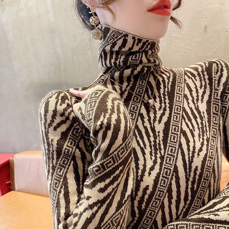 Winter Women's High Neck Sweat - Zebra Tablet Accessories recension och pris